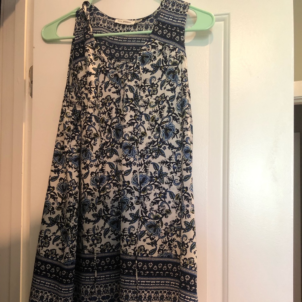 Blue floral pattern shift dress